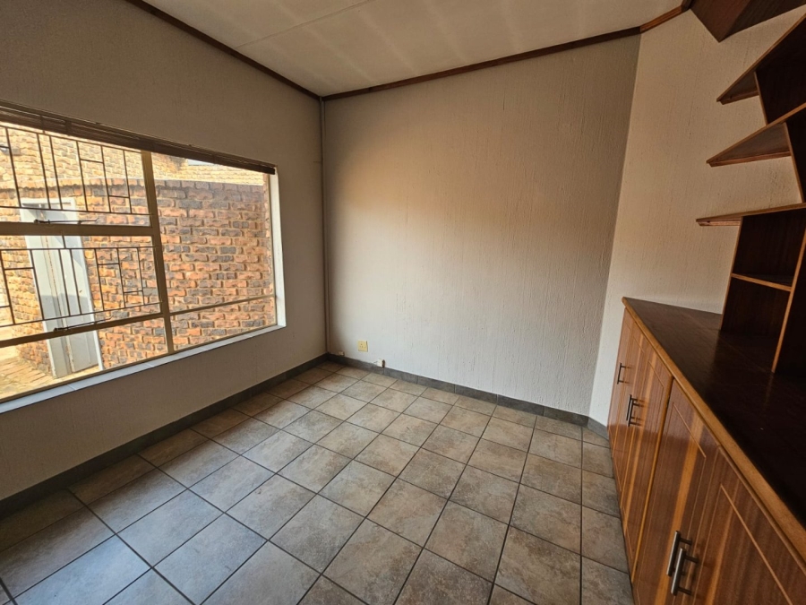 3 Bedroom Property for Sale in Faerie Glen Gauteng