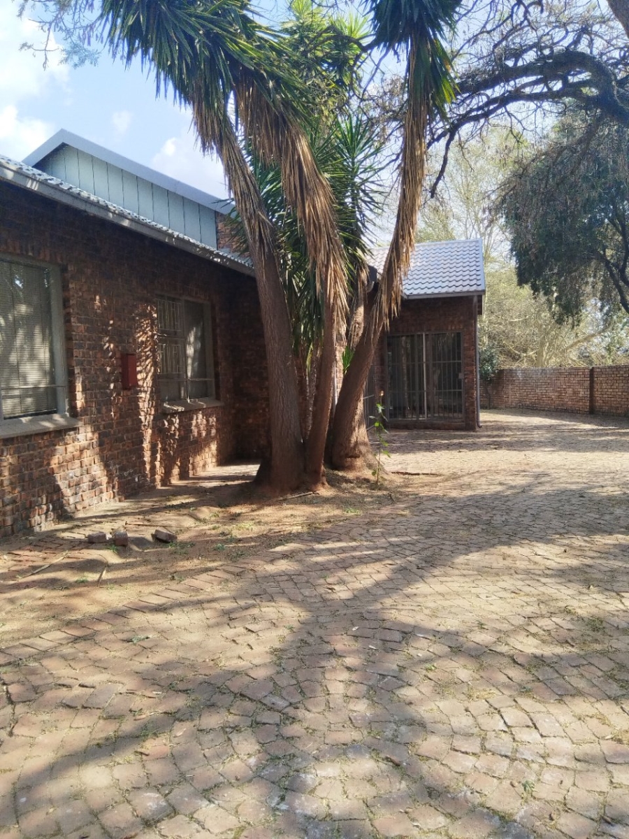 3 Bedroom Property for Sale in Faerie Glen Gauteng