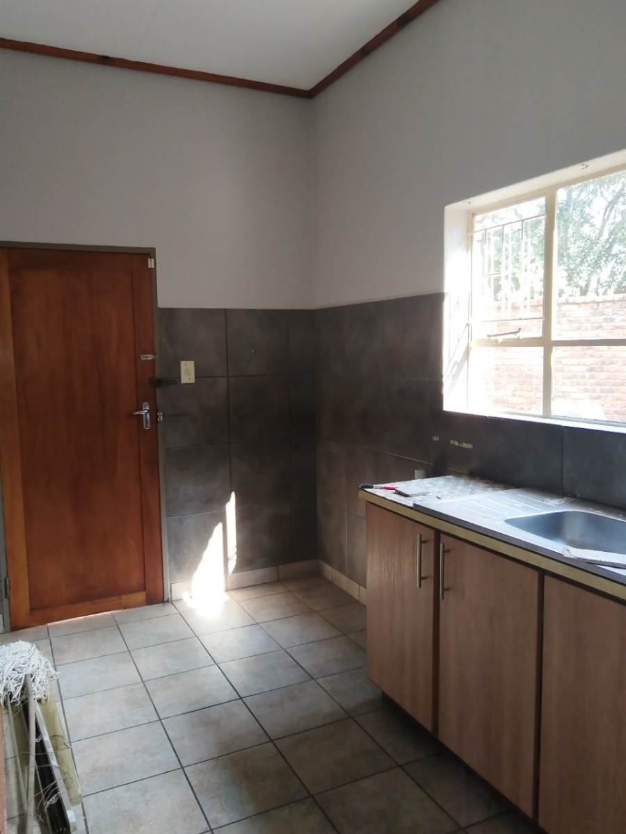 3 Bedroom Property for Sale in Faerie Glen Gauteng