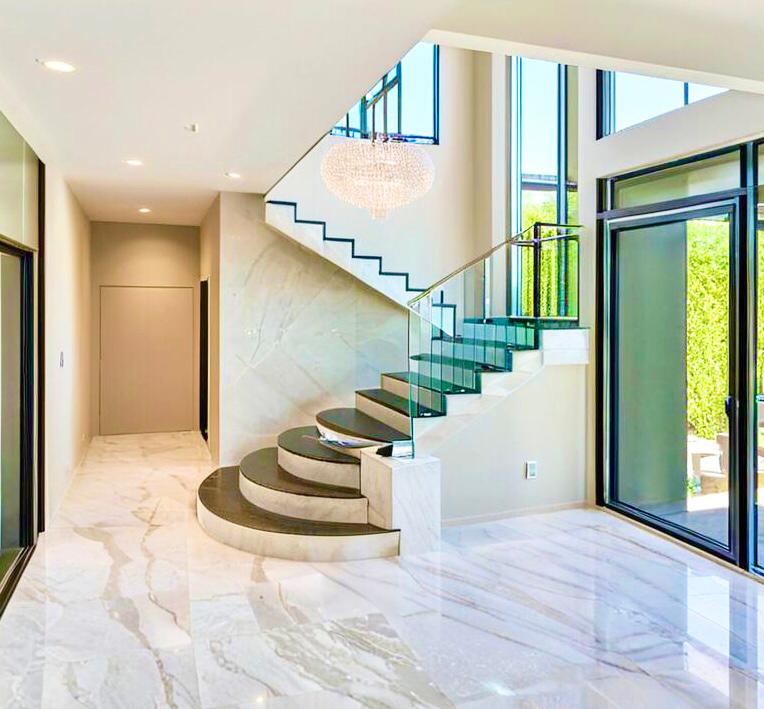 5 Bedroom Property for Sale in Midstream Heights Gauteng