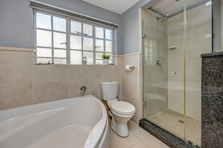 2 Bedroom Property for Sale in Bryanston East Gauteng