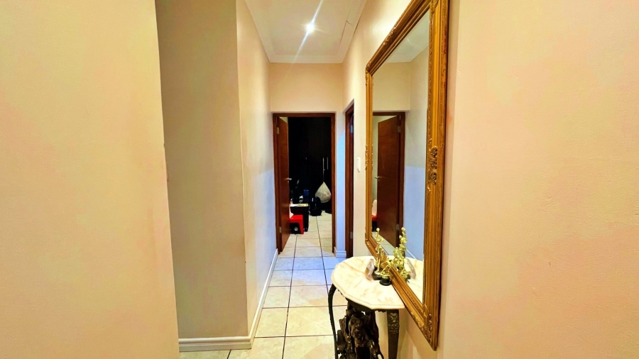 2 Bedroom Property for Sale in Pretorius Park Gauteng