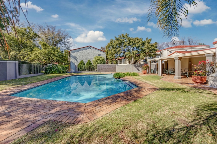 To Let 2 Bedroom Property for Rent in Bryanston East Gauteng