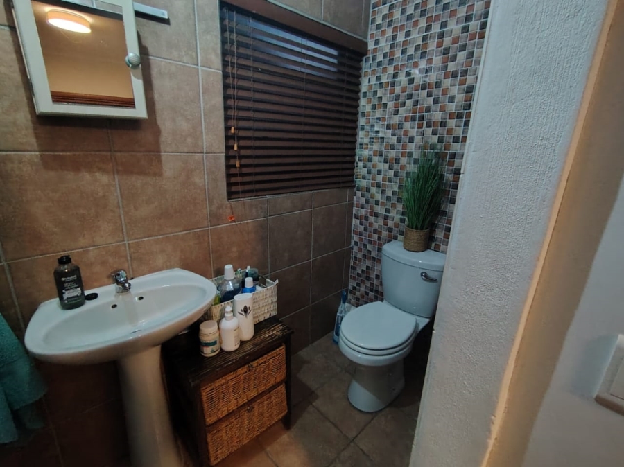 3 Bedroom Property for Sale in Heuwelsig Estate Gauteng