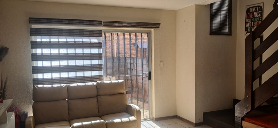 2 Bedroom Property for Sale in North Riding Gauteng