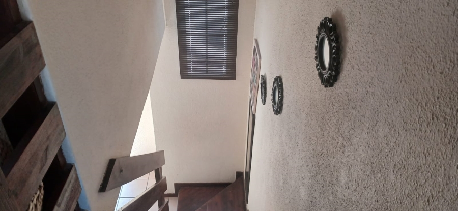 2 Bedroom Property for Sale in North Riding Gauteng