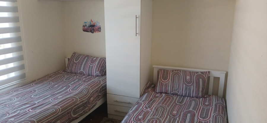 2 Bedroom Property for Sale in North Riding Gauteng