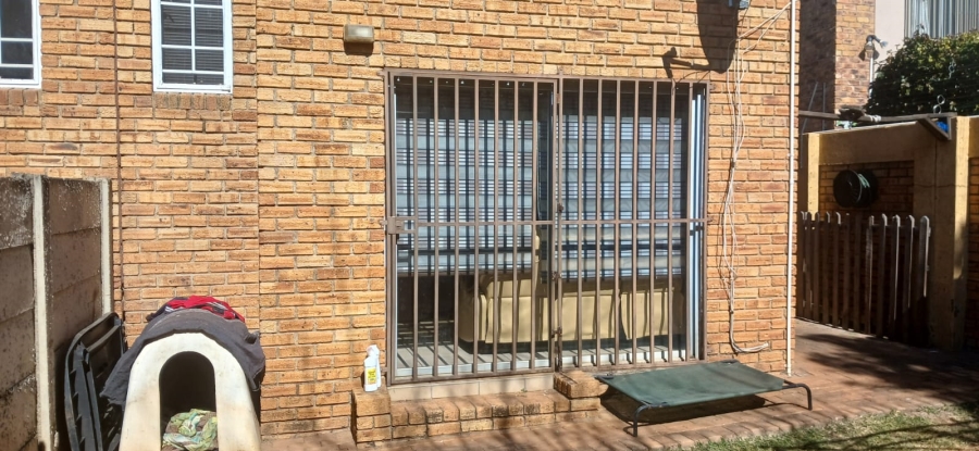 2 Bedroom Property for Sale in North Riding Gauteng