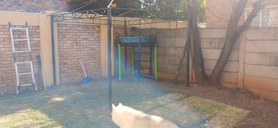 2 Bedroom Property for Sale in North Riding Gauteng