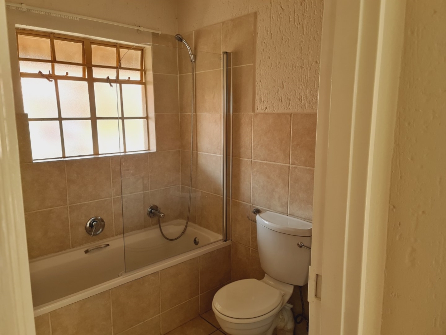 2 Bedroom Property for Sale in Hughes Gauteng