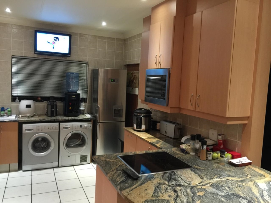 3 Bedroom Property for Sale in Lombardy East Gauteng
