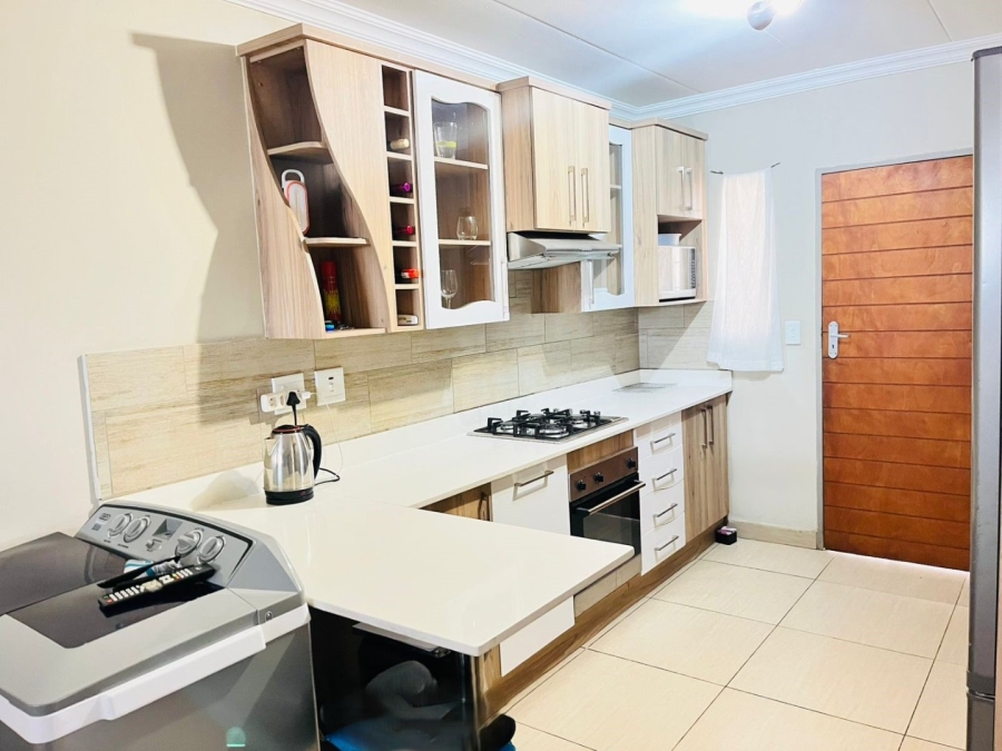 3 Bedroom Property for Sale in Andeon Gauteng