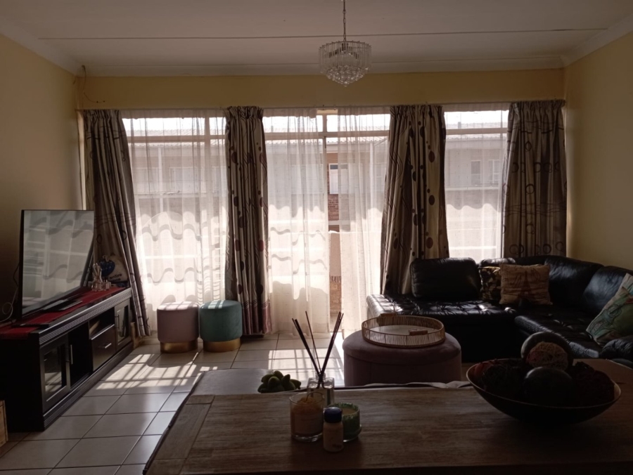 2 Bedroom Property for Sale in Birchleigh Gauteng