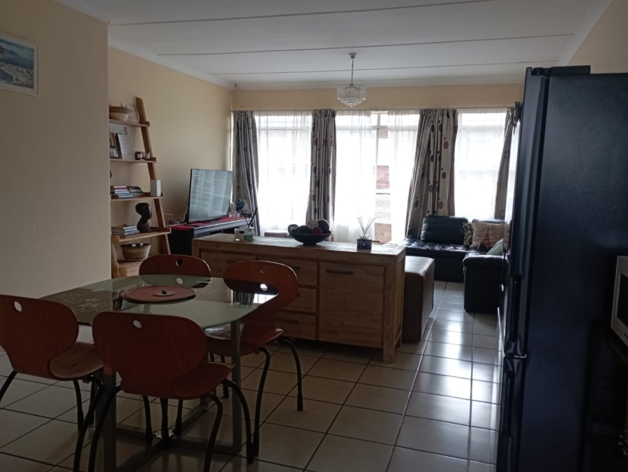 2 Bedroom Property for Sale in Birchleigh Gauteng