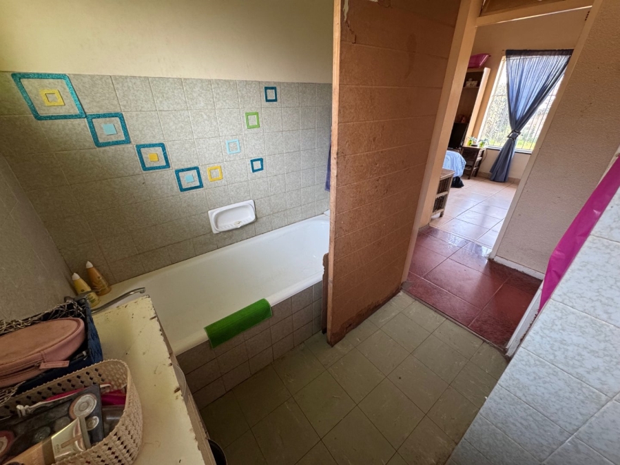 3 Bedroom Property for Sale in Glen Marais Gauteng