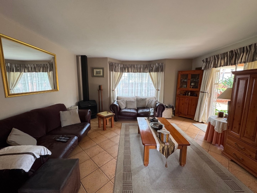 3 Bedroom Property for Sale in Glen Marais Gauteng