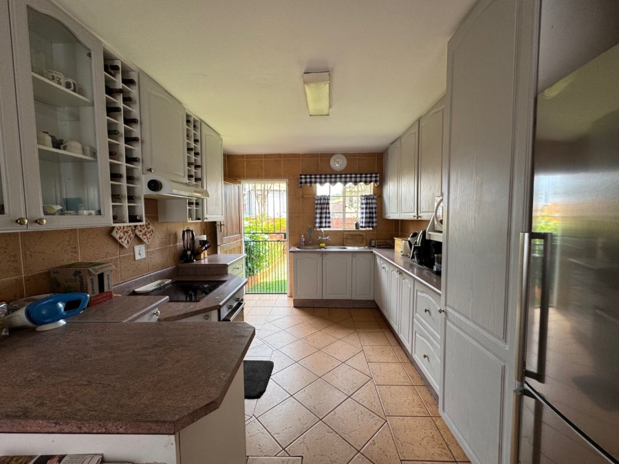 3 Bedroom Property for Sale in Glen Marais Gauteng
