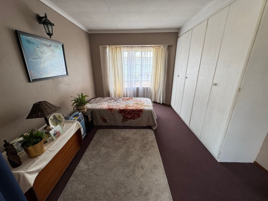 3 Bedroom Property for Sale in Glen Marais Gauteng