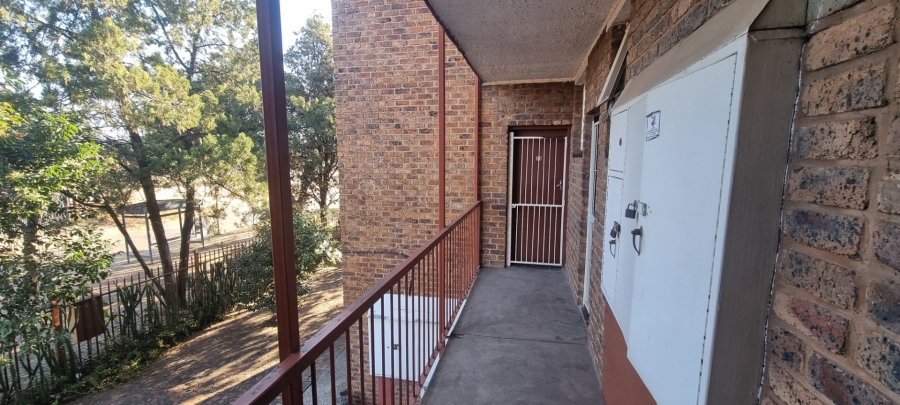 To Let 2 Bedroom Property for Rent in Daspoort Estate Gauteng