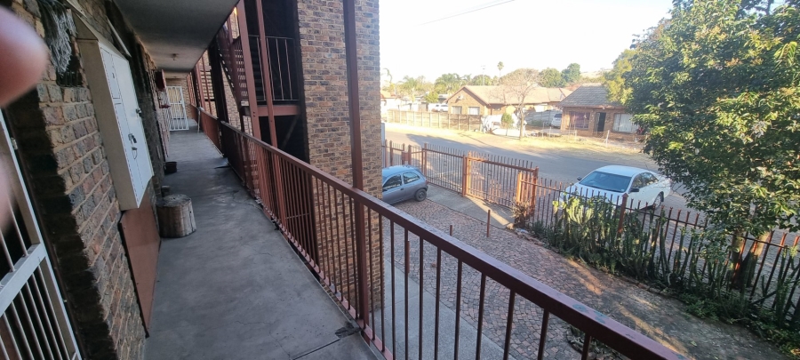 To Let 2 Bedroom Property for Rent in Daspoort Estate Gauteng