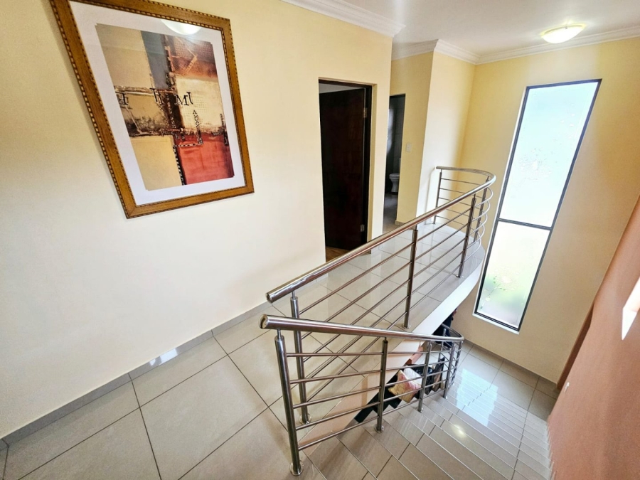 To Let 4 Bedroom Property for Rent in Monavoni Gauteng