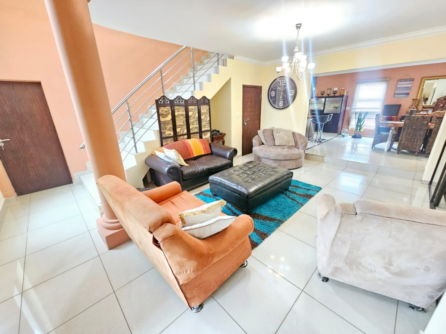 To Let 4 Bedroom Property for Rent in Monavoni Gauteng
