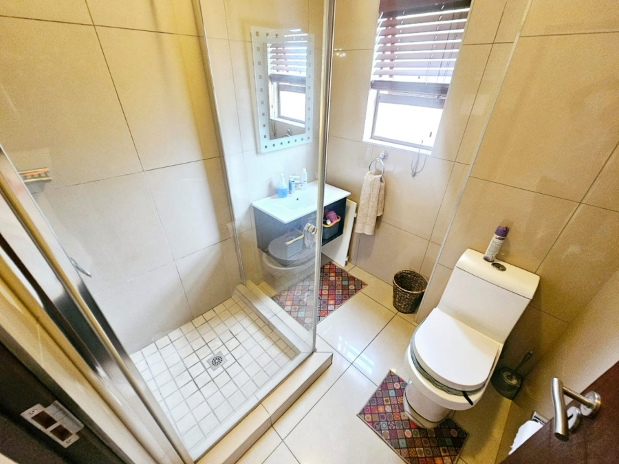 To Let 4 Bedroom Property for Rent in Monavoni Gauteng