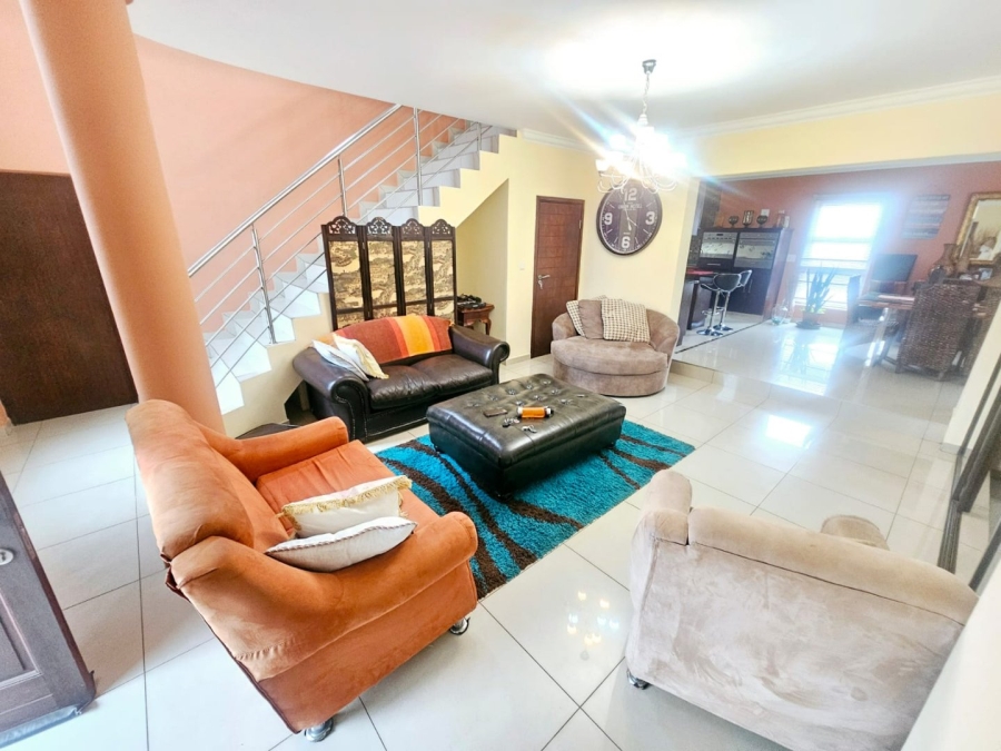 To Let 4 Bedroom Property for Rent in Monavoni Gauteng