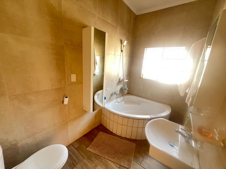 To Let 1 Bedroom Property for Rent in Lyttelton Manor Gauteng