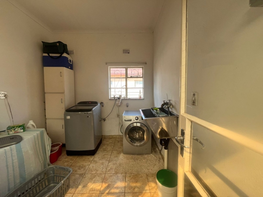 To Let 1 Bedroom Property for Rent in Lyttelton Manor Gauteng