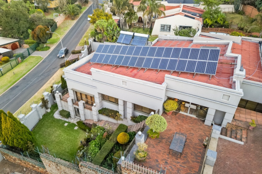 4 Bedroom Property for Sale in Northcliff Gauteng