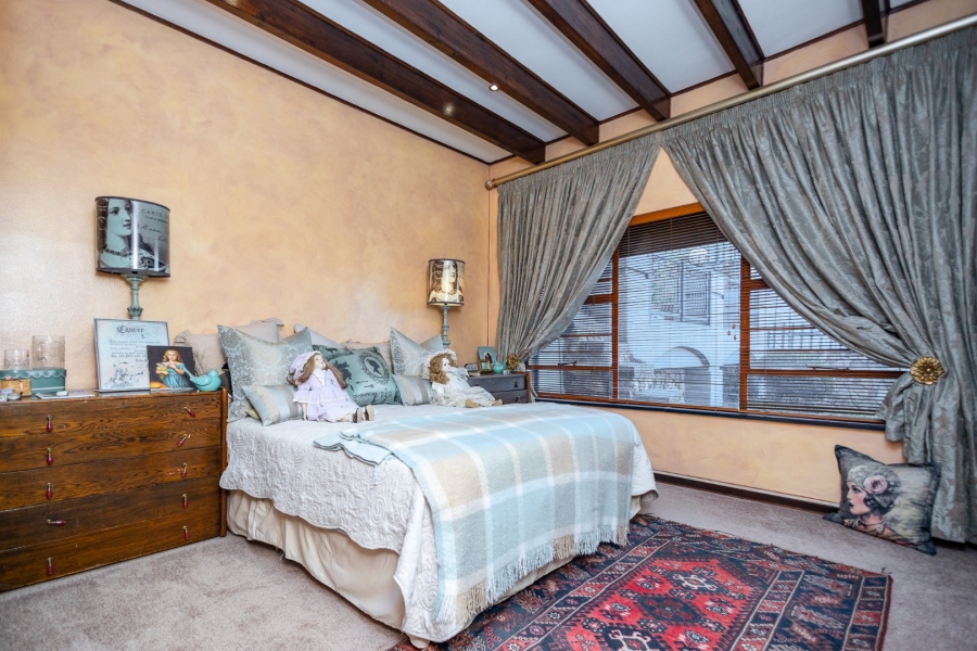 4 Bedroom Property for Sale in Northcliff Gauteng