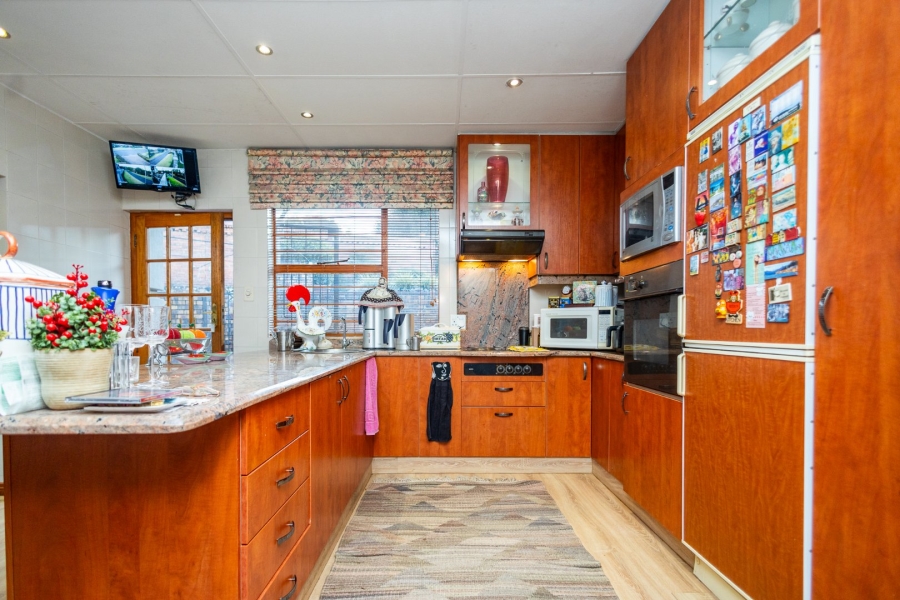 4 Bedroom Property for Sale in Northcliff Gauteng