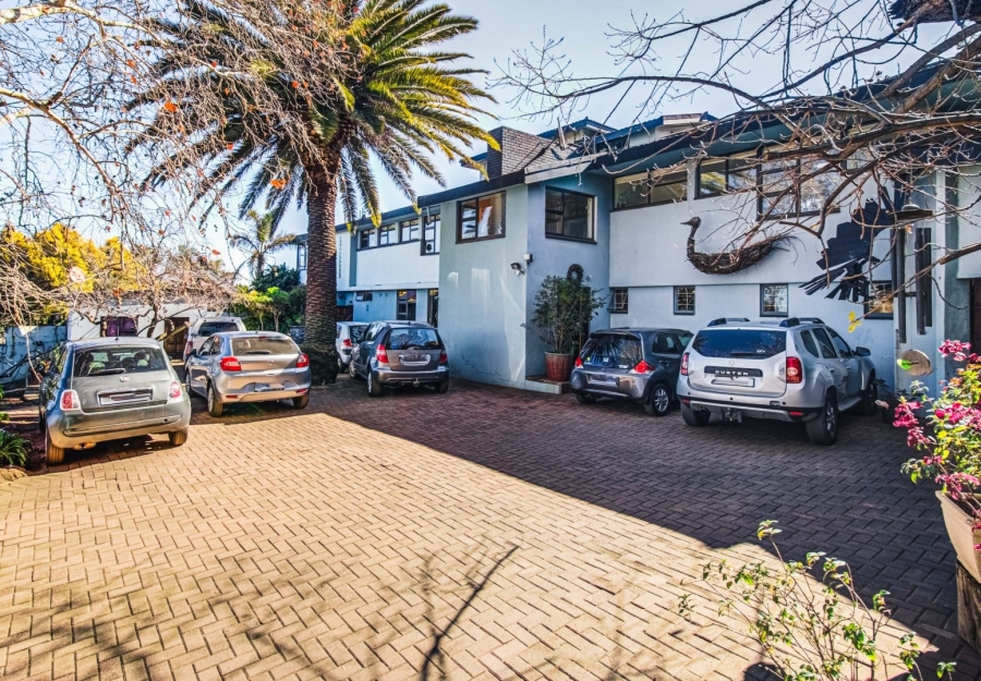 6 Bedroom Property for Sale in Bedfordview Gauteng