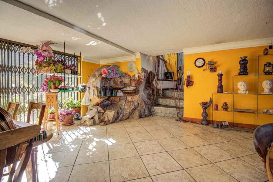 6 Bedroom Property for Sale in Bedfordview Gauteng