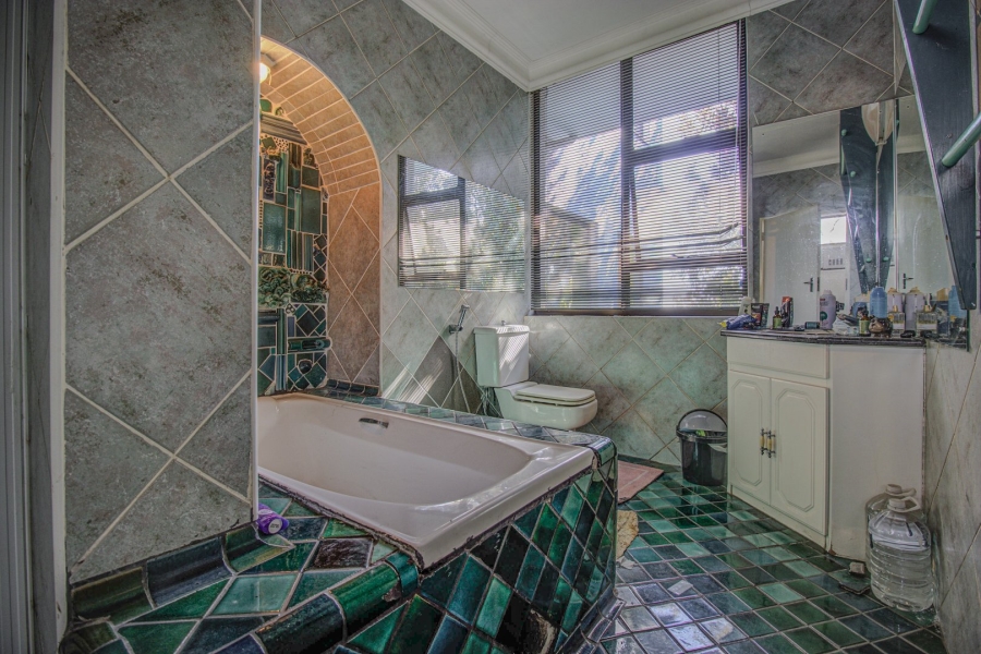 6 Bedroom Property for Sale in Bedfordview Gauteng