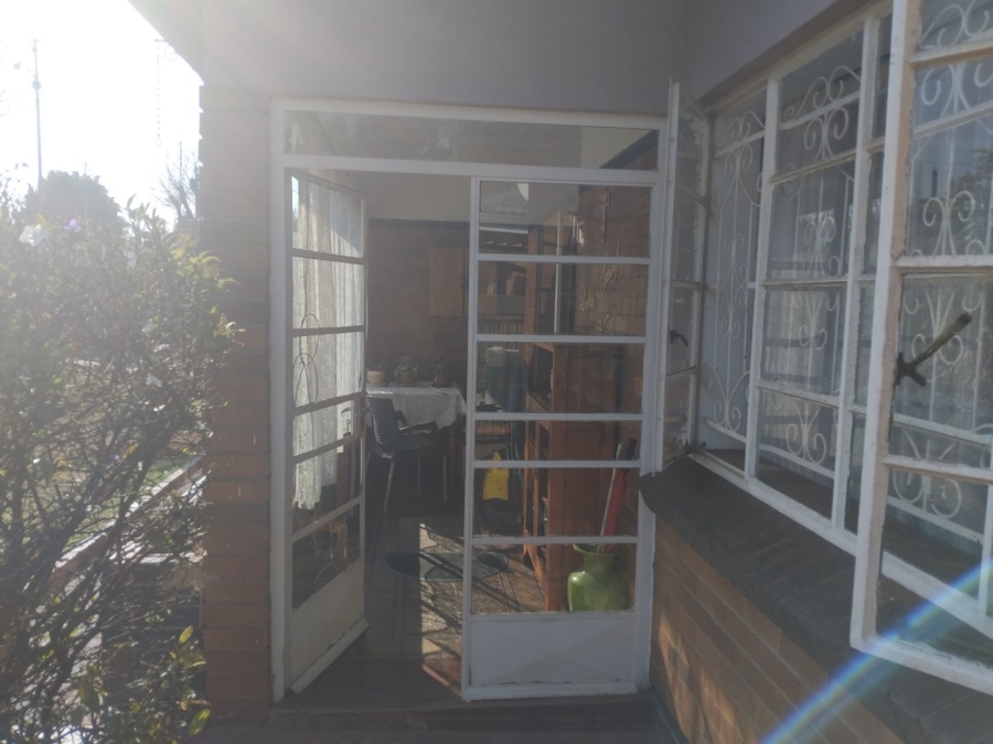 3 Bedroom Property for Sale in Symhurst Gauteng