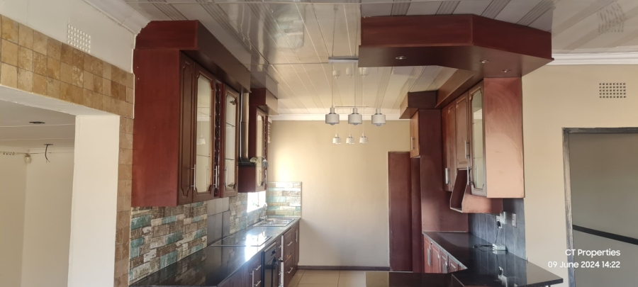 To Let 5 Bedroom Property for Rent in Elspark Gauteng