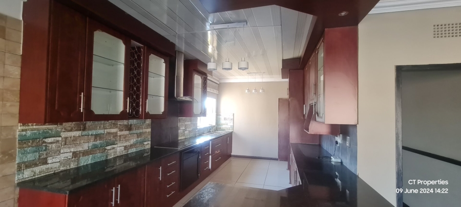 To Let 5 Bedroom Property for Rent in Elspark Gauteng