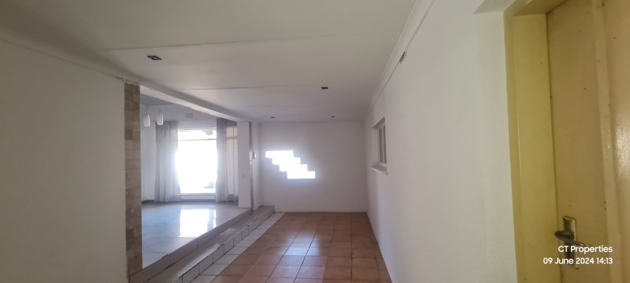 To Let 5 Bedroom Property for Rent in Elspark Gauteng