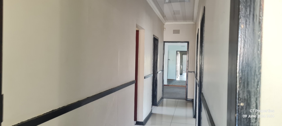 To Let 5 Bedroom Property for Rent in Elspark Gauteng