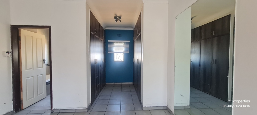 To Let 5 Bedroom Property for Rent in Elspark Gauteng