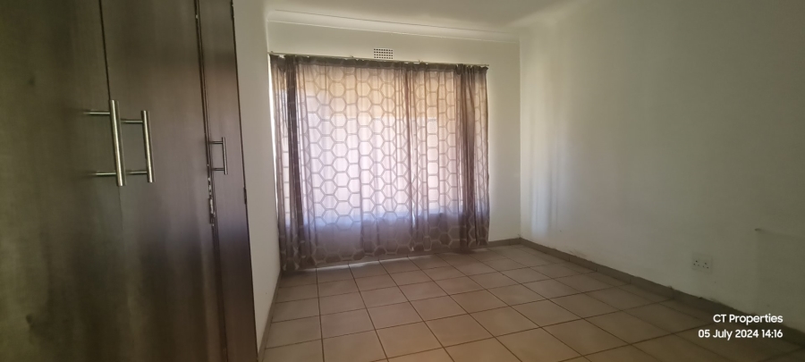 To Let 5 Bedroom Property for Rent in Elspark Gauteng