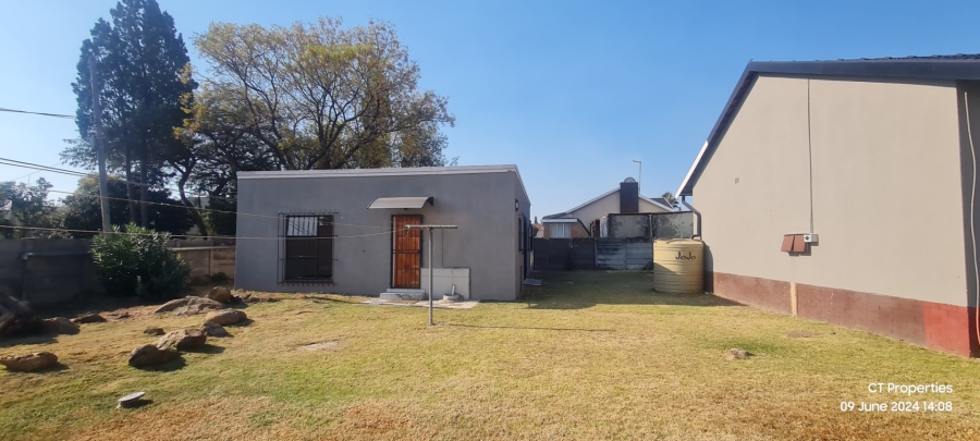 To Let 5 Bedroom Property for Rent in Elspark Gauteng