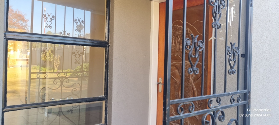 To Let 5 Bedroom Property for Rent in Elspark Gauteng
