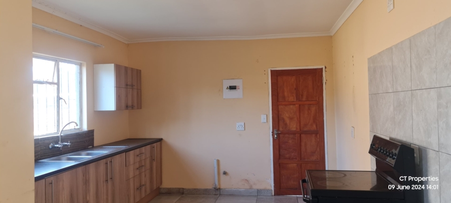 To Let 5 Bedroom Property for Rent in Elspark Gauteng