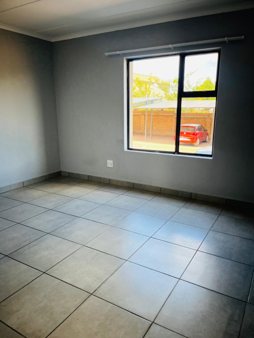 2 Bedroom Property for Sale in Pomona AH Gauteng