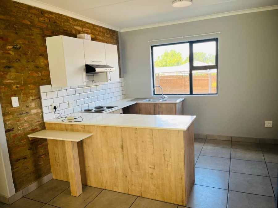 2 Bedroom Property for Sale in Pomona AH Gauteng