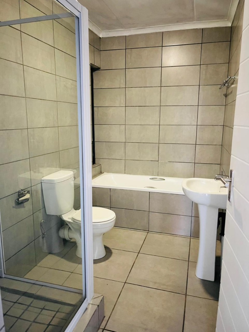 2 Bedroom Property for Sale in Pomona AH Gauteng