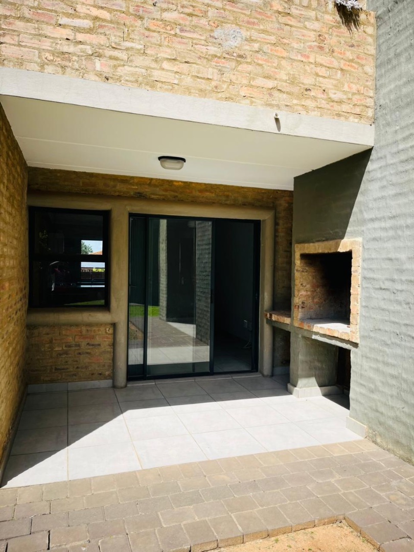 2 Bedroom Property for Sale in Pomona AH Gauteng